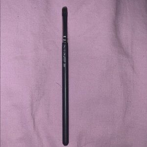 MAC 231 BRUSH